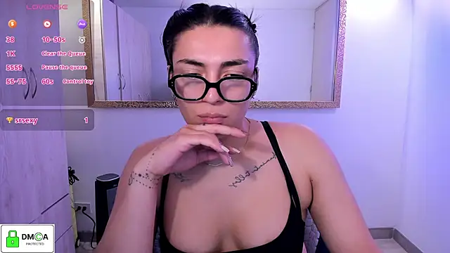 Snapshot of EricaVanderhill chatting on 06-13-26, 10:29 EricaVanderhill online show from 06-13-26, 10:29