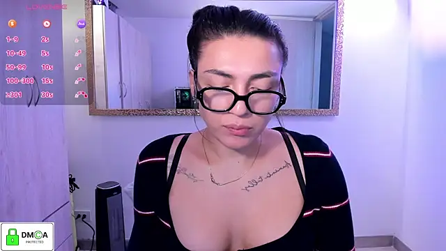 Snapshot of EricaVanderhill chatting on 06-14-26, 10:23 EricaVanderhill online show from 06-14-26, 10:23