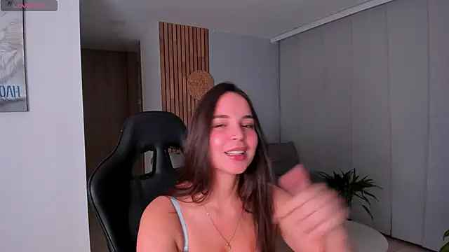 AnnieHallX online show from 04-28-26, 12:53