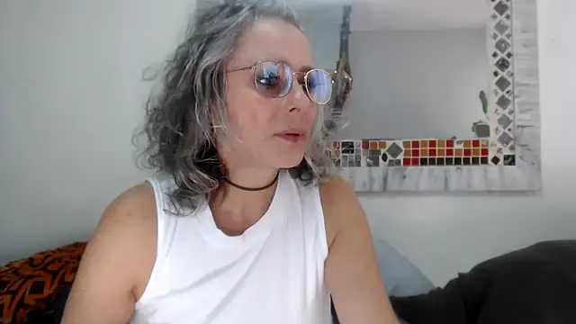 Snapshot of Pinkboobie chatting on 06-11-26, 03:32 Pinkboobie online show from 06-11-26, 03:32