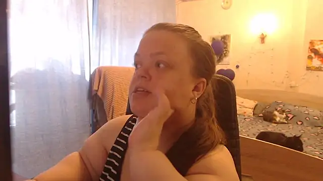 Janiffer MiMi online show from 01-12-25, 07:21