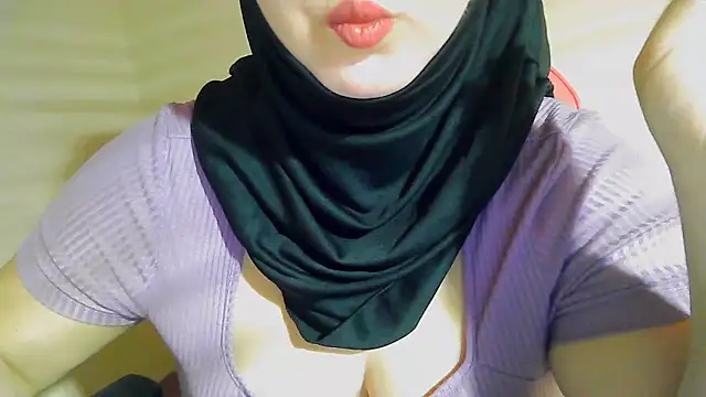 Snapshot of PinkPudding chatting on 12-02-24, 02:41 PinkPudding online show from 12-02-24, 02:41