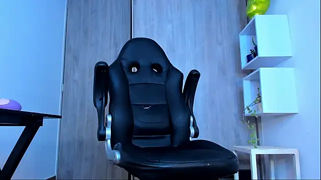 Snapshot of Ricardo_1998 chatting on 03-05-25, 06:23 Ricardo 1998 online show from 03-05-25, 06:23