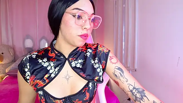 Lyna love online show from 10-15-25, 08:20
