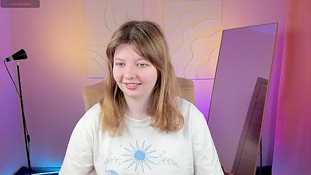 Snapshot of Vivian_cutie chatting on 02-07-25, 03:30 Vivian cutie online show from 02-07-25, 03:30