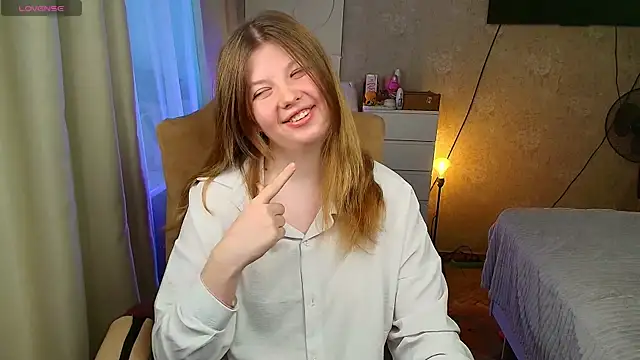 Snapshot of Vivian_cutie chatting on 11-16-25, 12:33 Vivian cutie online show from 11-16-25, 12:33