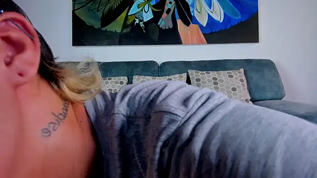 Snapshot of JacoboSwam chatting on 12-22-24, 11:22 JacoboSwam online show from 12-22-24, 11:22