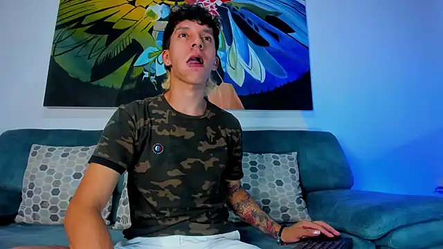 Snapshot of JacoboSwam chatting on 12-25-24, 12:16 JacoboSwam online show from 12-25-24, 12:16