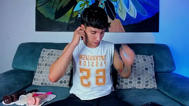 Snapshot of JacoboSwam chatting on 12-27-24, 12:07 JacoboSwam online show from 12-27-24, 12:07