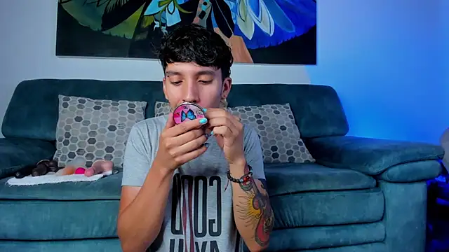 Snapshot of JacoboSwam chatting on 12-29-24, 11:29 JacoboSwam online show from 12-29-24, 11:29