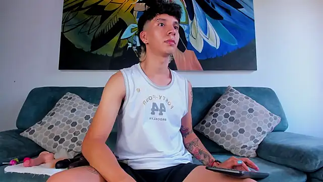 Snapshot of JacoboSwam chatting on 01-01-25, 09:09 JacoboSwam online show from 01-01-25, 09:09