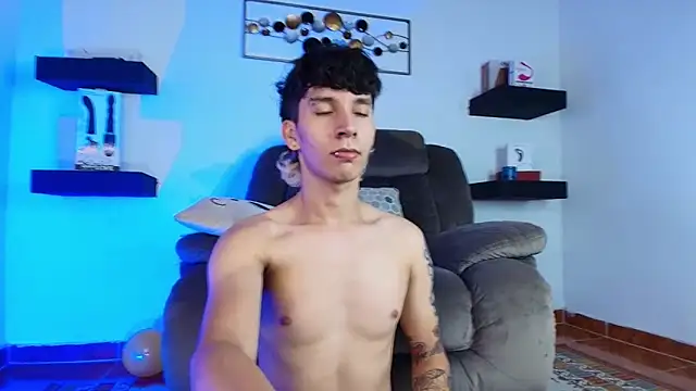 Snapshot of JacoboSwam chatting on 01-22-25, 12:27 JacoboSwam online show from 01-22-25, 12:27