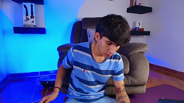 Snapshot of JacoboSwam chatting on 02-04-25, 11:38 JacoboSwam online show from 02-04-25, 11:38