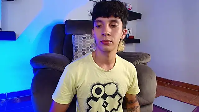 Snapshot of JacoboSwam chatting on 02-07-25, 09:37 JacoboSwam online show from 02-07-25, 09:37