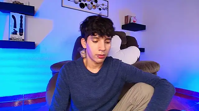 Snapshot of JacoboSwam chatting on 02-14-25, 09:10 JacoboSwam online show from 02-14-25, 09:10