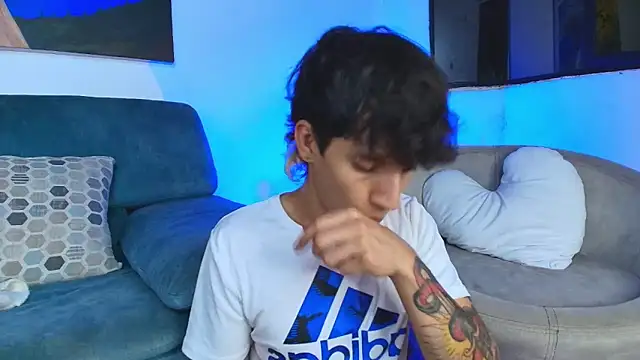 Snapshot of JacoboSwam chatting on 02-26-25, 05:09 JacoboSwam online show from 02-26-25, 05:09