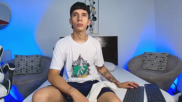 Snapshot of JacoboSwam chatting on 03-17-25, 04:29 JacoboSwam online show from 03-17-25, 04:29