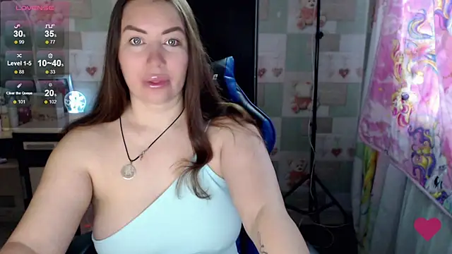 Snapshot of Korolek12 chatting on 03-13-25, 04:49 Korolek12 online show from 03-13-25, 04:49