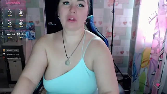 Snapshot of Korolek12 chatting on 03-17-25, 11:31 Korolek12 online show from 03-17-25, 11:31