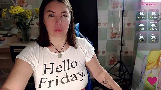 Snapshot of Korolek12 chatting on 10-10-25, 05:17 Korolek12 online show from 10-10-25, 05:17