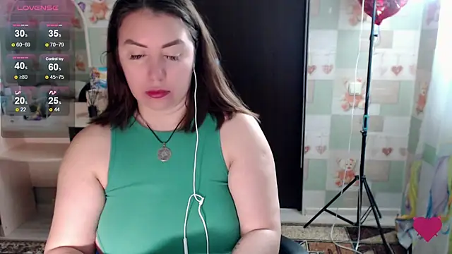 Snapshot of Korolek12 chatting on 11-27-25, 05:09 Korolek12 online show from 11-27-25, 05:09