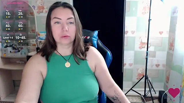 Snapshot of Korolek12 chatting on 12-03-25, 02:41 Korolek12 online show from 12-03-25, 02:41