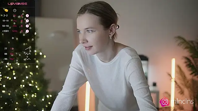 Snapshot of melanielwithu chatting on 12-03-24, 10:29 melanielwithu online show from 12-03-24, 10:29