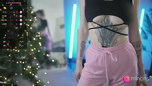 Snapshot of melanielwithu chatting on 12-16-24, 06:27 melanielwithu online show from 12-16-24, 06:27