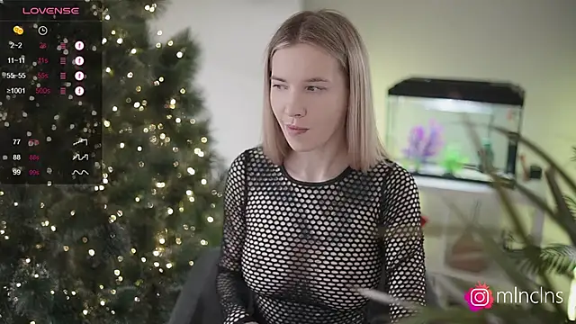 Snapshot of melanielwithu chatting on 12-20-24, 08:01 melanielwithu online show from 12-20-24, 08:01