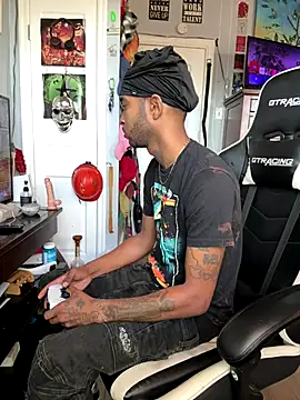 Snapshot of spideyzaddy chatting on 09-19-25, 09:26 spideyzaddy online show from 09-19-25, 09:26