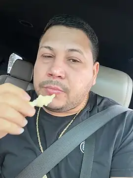 Snapshot of Luisfilis chatting on 03-09-26, 12:42 Luisfilis online show from 03-09-26, 12:42