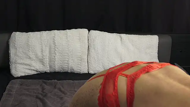 Snapshot of Mymiesexy chatting on 09-12-25, 09:15 Mymiesexy online show from 09-12-25, 09:15