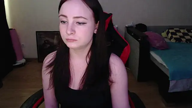 Laralianna online show from 04-16-26, 01:23