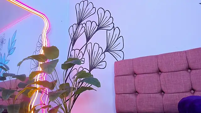 Sweet Ariadna  online show from 02-20-25, 06:24