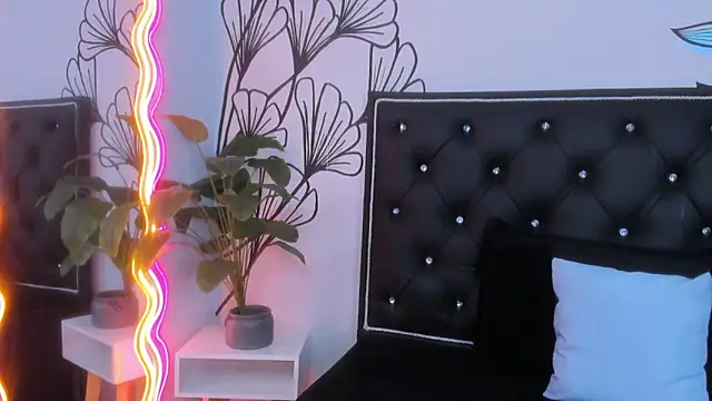 Sweet Ariadna  online show from 03-10-26, 11:59