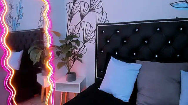 Sweet Ariadna  online show from 03-11-26, 12:11