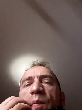 Snapshot of theSmallest-dick chatting on 12-15-24, 05:10 theSmallest-dick online show from 12-15-24, 05:10