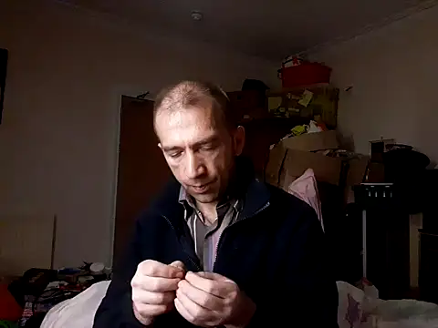 Snapshot of theSmallest-dick chatting on 12-17-24, 04:53 theSmallest-dick online show from 12-17-24, 04:53