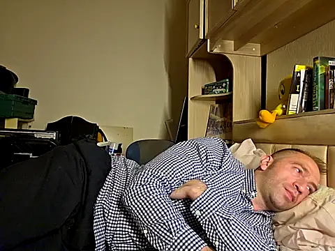 Snapshot of theSmallest-dick chatting on 09-08-25, 11:15 theSmallest-dick online show from 09-08-25, 11:15