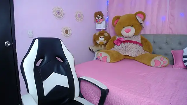 cum bigass online show from 10-24-25, 12:01