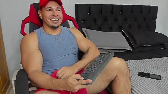 tyler hank01 online show from 07-17-26, 08:35
