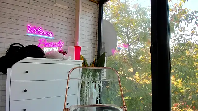 Britney Charm  online show from 10-22-25, 06:46