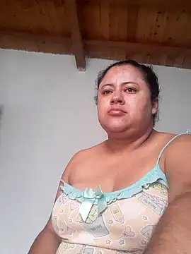 Snapshot of Monseratte21 chatting on 12-20-24, 03:53 Monseratte21 online show from 12-20-24, 03:53