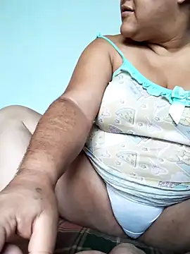 Snapshot of Monseratte21 chatting on 02-11-25, 03:29 Monseratte21 online show from 02-11-25, 03:29