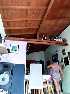 Snapshot of Monseratte21 chatting on 11-20-25, 03:23 Monseratte21 online show from 11-20-25, 03:23