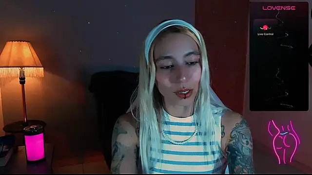 Saucy Jenn online show from 12-25-24, 12:05
