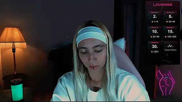 Saucy Jenn online show from 12-27-24, 12:07