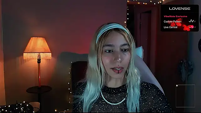 Saucy Jenn online show from 01-12-25, 01:42