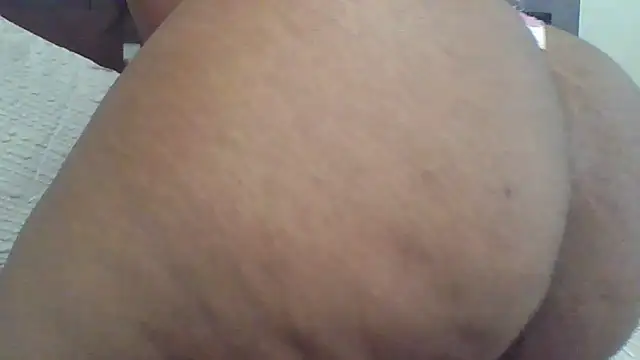 Snapshot of MsJuicy chatting on 09-27-25, 05:18 MsJuicy online show from 09-27-25, 05:18