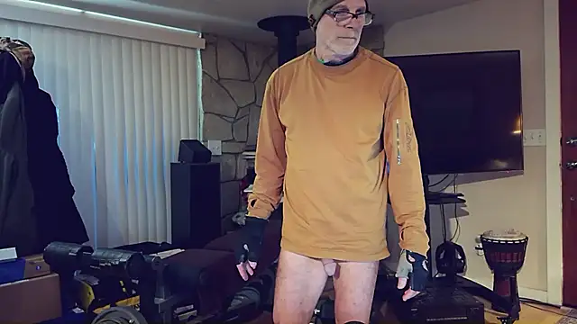 Snapshot of MoonDancer chatting on 02-26-26, 01:59 MoonDancer online show from 02-26-26, 01:59